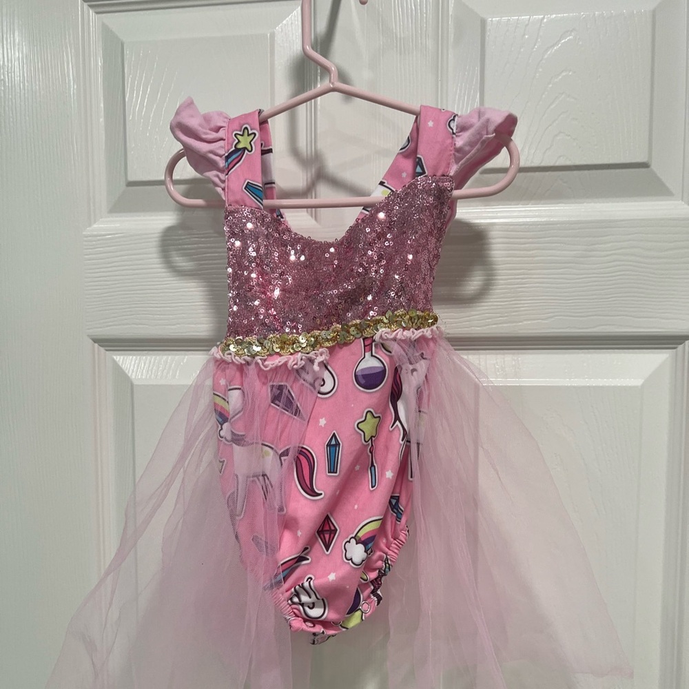 Adorable fun sweet girl 12-18 month onesie with tutu